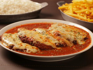 Parmegiana de Frango (2 Pessoas)
