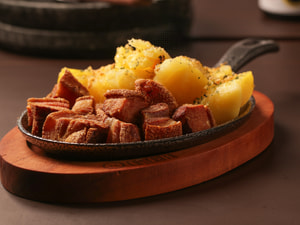 Mandioca com Panceta