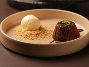 Petit Gateau de Chocolate